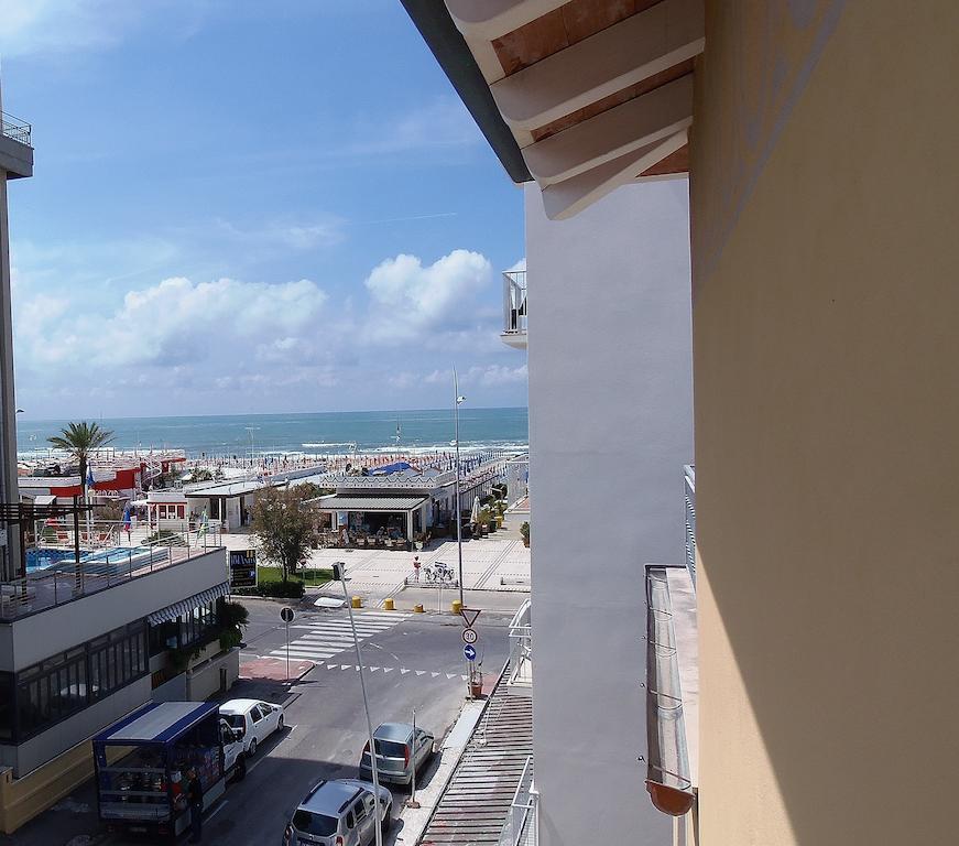 Hotel Lido Inn Camaiore Ruang foto