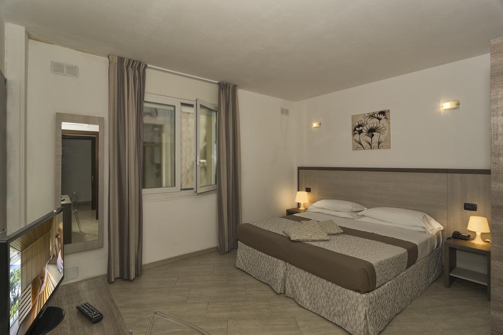 Hotel Lido Inn Camaiore Bagian luar foto