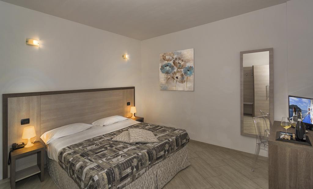 Hotel Lido Inn Camaiore Bagian luar foto