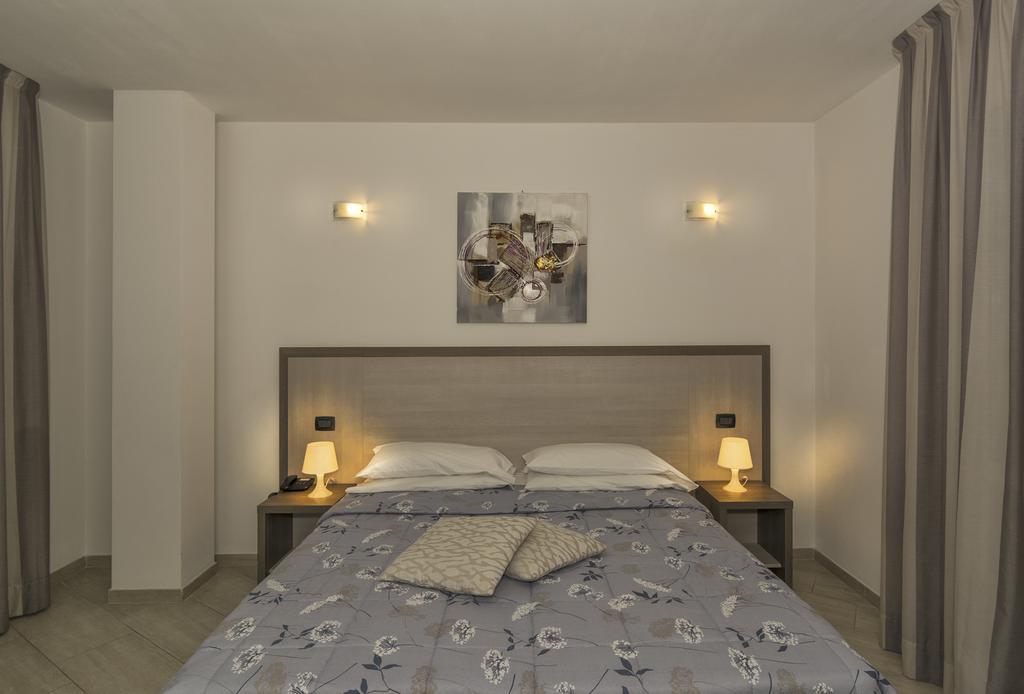 Hotel Lido Inn Camaiore Bagian luar foto